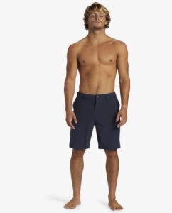 Short Quiksilver Amphibian Union da uomo, tessuto 4-way stretch, lunghezza 20 pollici, resistenti all'acqua, ideali per l'abbigliamento surf da uomo.