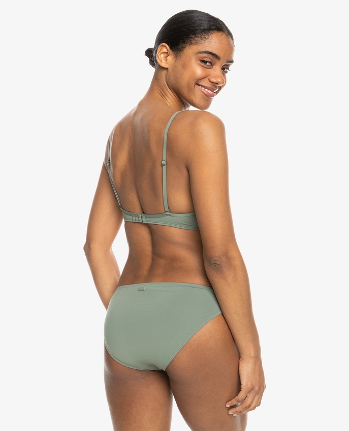 Bikini Set Roxy Beach Classics con motivo tinta unita, spalline regolabili e imbottiture staccabili, ideale per l'abbigliamento surf da donna.