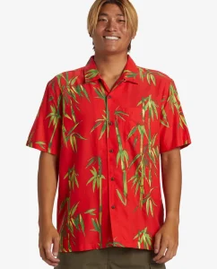 La camicia Bamboo DNA Island Quiksilver è una camicia uomo a maniche corte pensata per chi cerca un capo estivo con vestibilità regolare e una presenza visiva più decisa.