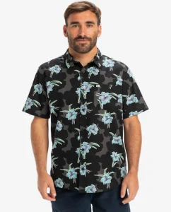 Camicia Apero Quiksilver nera da uomo con maniche corte, tasca sul petto, colletto classico e bottoni.