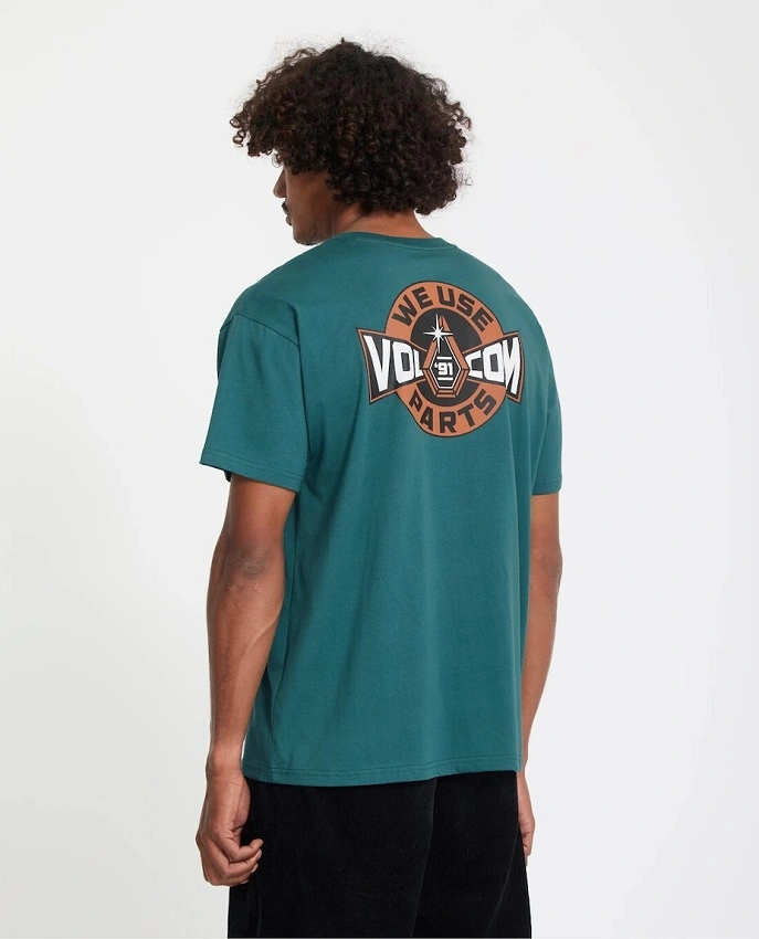 T-shirt Parted Out Pocket Volcom verde da uomo con fit loose, taschino stampato e grafica sul retro_retro