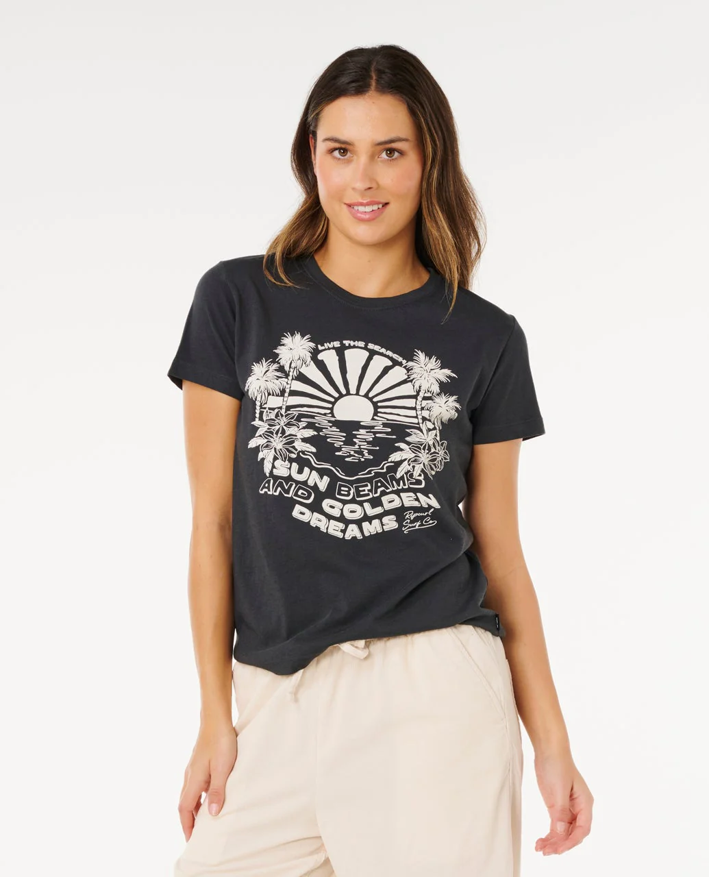 T-shirt Sun Beams Standard Rip Curl da donna a maniche corte, fit standard, stampa frontale e tessuto in cotone stone wash.